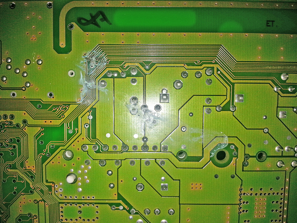 Water damaged circuit board from a Renault Clio 2